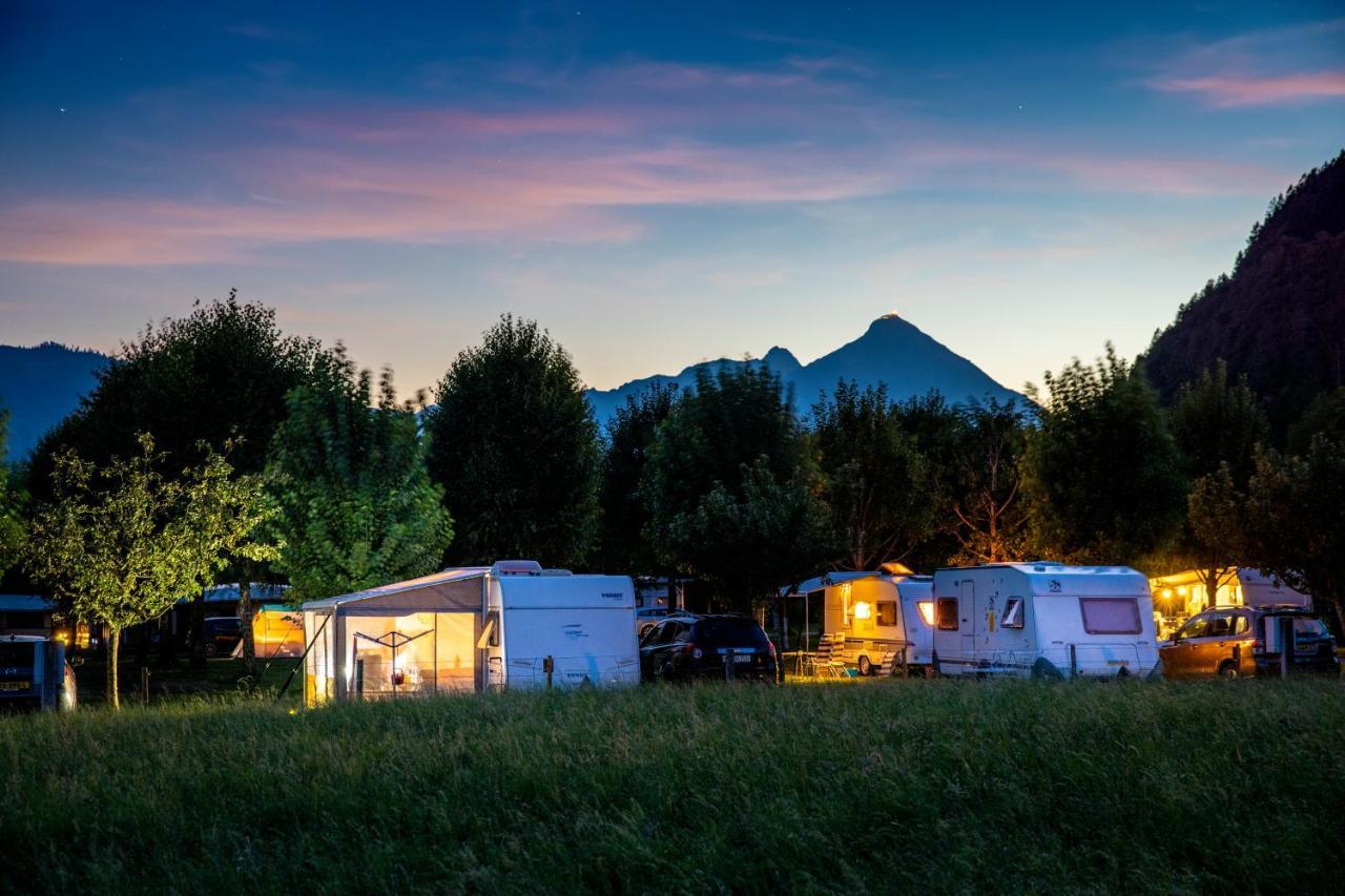 Lazy Rancho 4 Panorama Camping Eiger-Mönch-Jungfrau  Interlaken Exterior foto