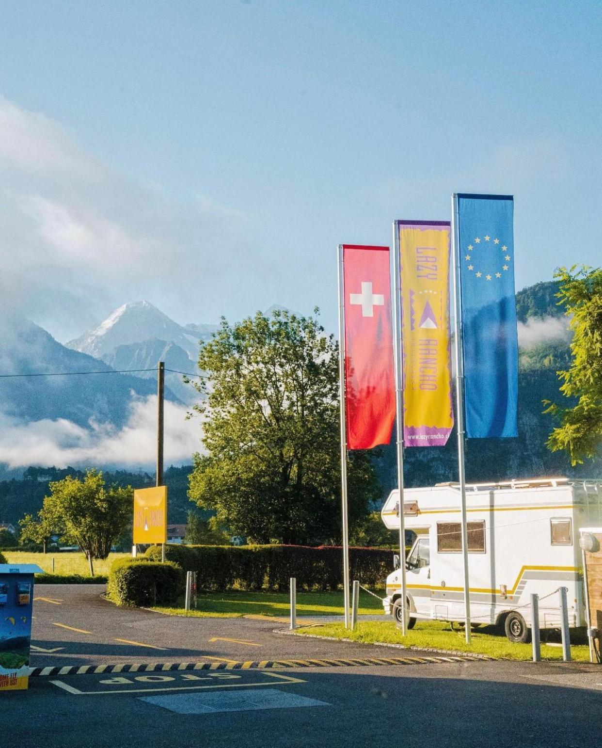 Lazy Rancho 4 Panorama Camping Eiger-Mönch-Jungfrau  Interlaken Exterior foto