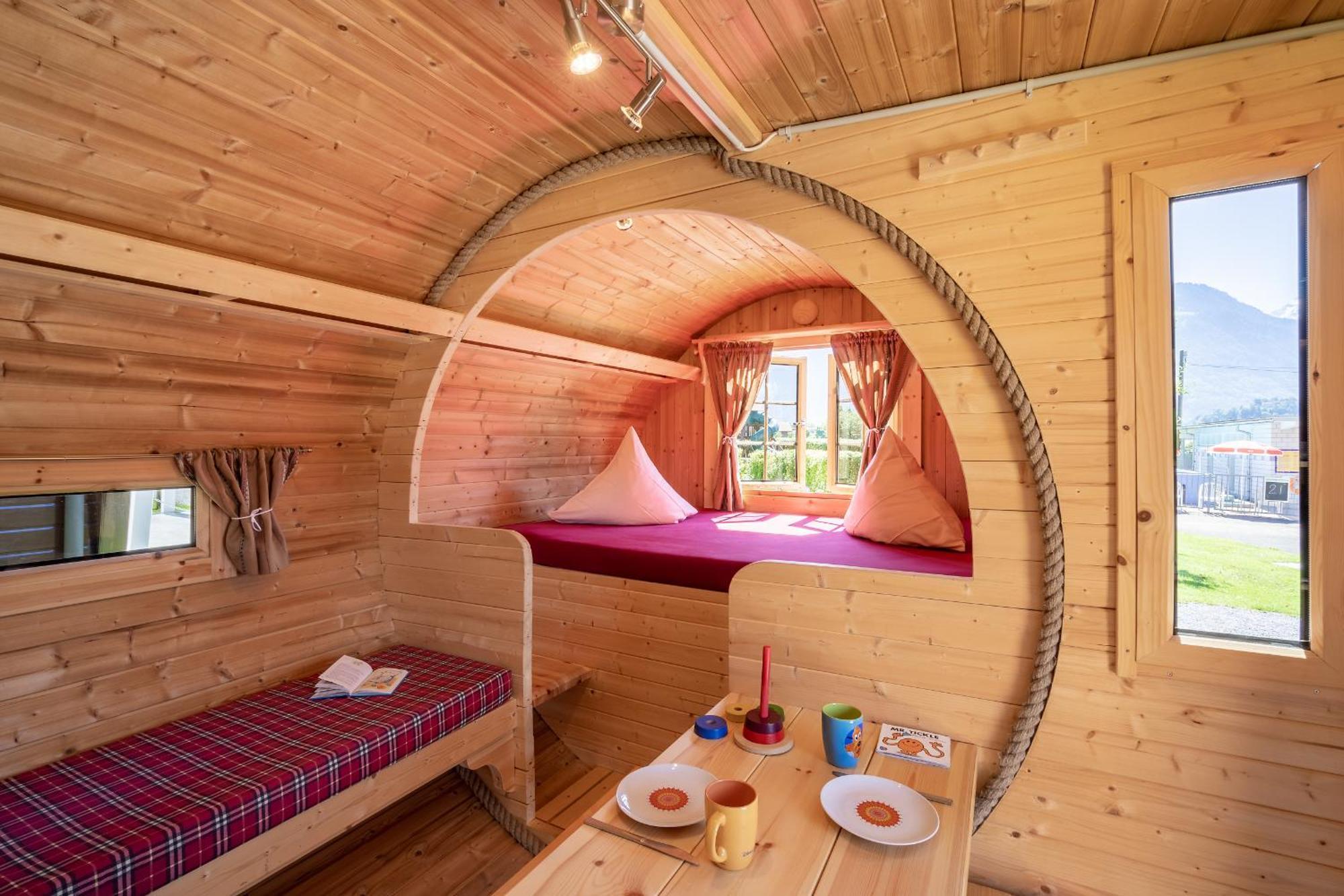 Lazy Rancho 4 Panorama Camping Eiger-Mönch-Jungfrau  Interlaken Exterior foto