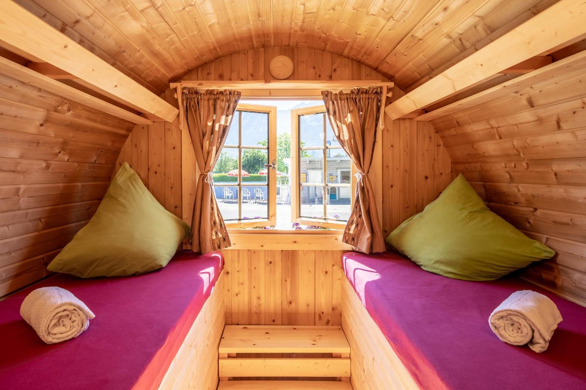Lazy Rancho 4 Panorama Camping Eiger-Mönch-Jungfrau  Interlaken Exterior foto